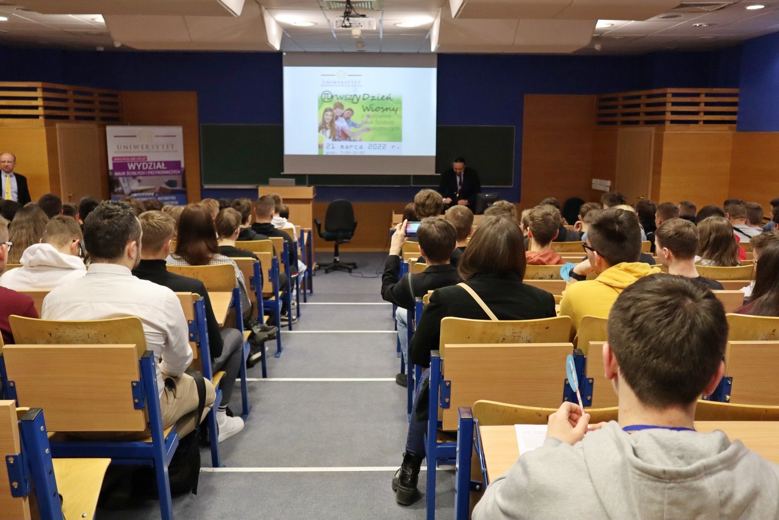 Pierwszy Dzień Wiosny z WNSP - uczestnicy wydarzenia w auli nr 3