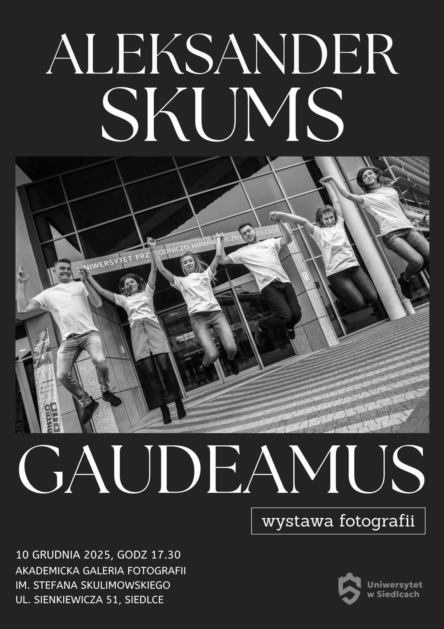 Zaproszenie na wernisaż fotografii GAUDEAMUS A. Skumsa 10.12.2025 17:30